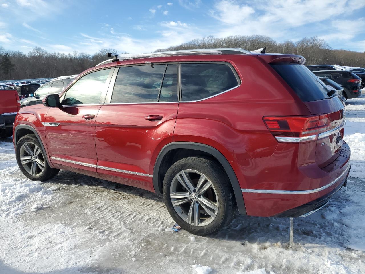 2018 Volkswagen Atlas VIN 1V2RR2CA2JC581285 Copart auction photo, undercarriage / side damage thumbnail 2