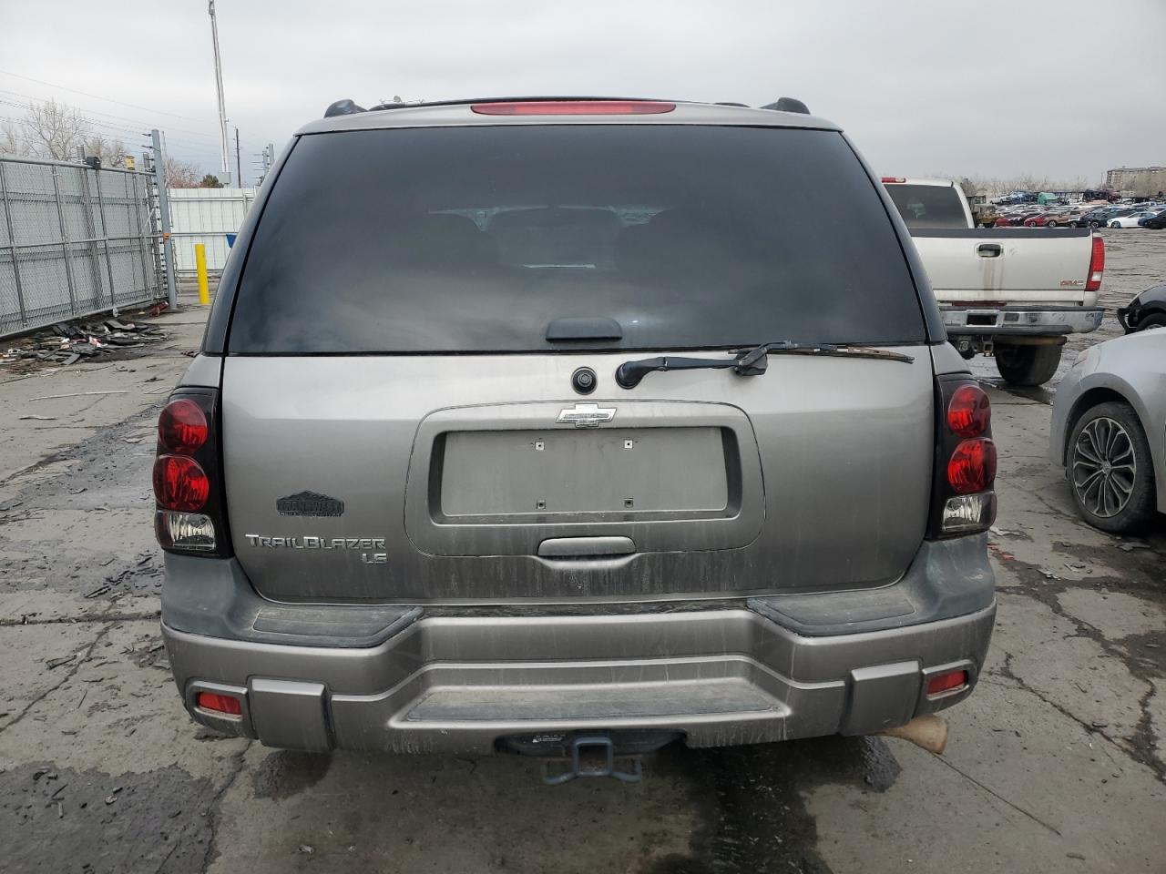2005 Chevrolet TrailBlazer VIN 1GNDT13SX52288513 Copart auction photo, front end damage thumbnail 6