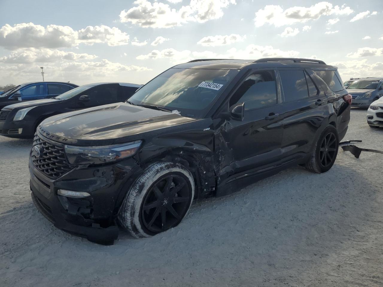 2022 Ford Explorer VIN 1FMSK8KH8NGB77555