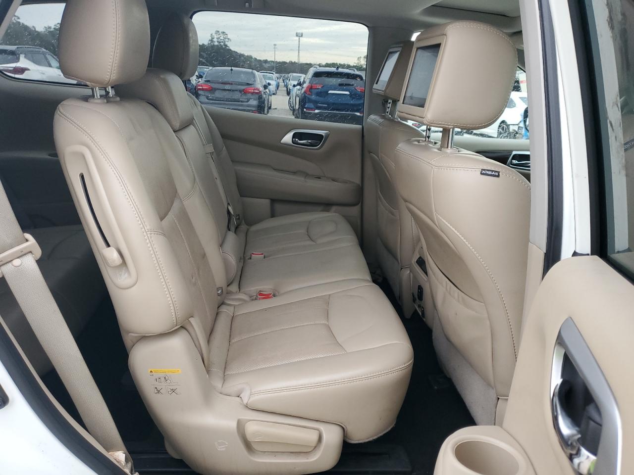 2017 Nissan Pathfinder VIN 5N1DR2MN0HC630115 Copart auction photo, front end / side damage thumbnail 11