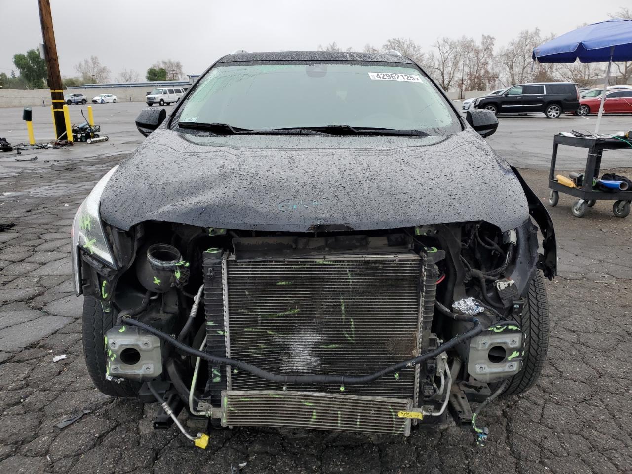 2017 Cadillac XT5 VIN 1GYKNCRS8HZ172214 Copart auction photo, front end damage thumbnail 5