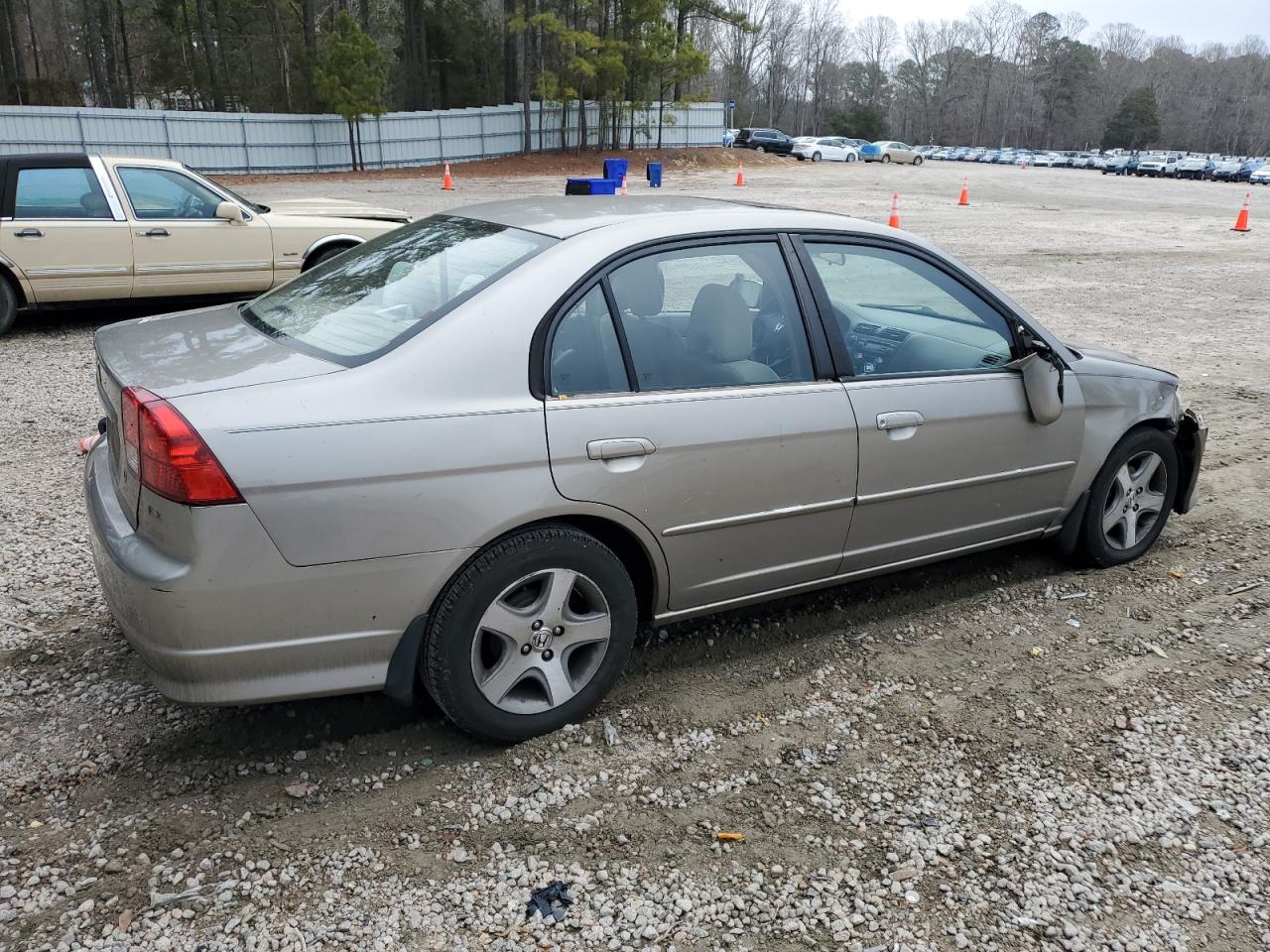 2004 Honda Civic VIN 2HGES26704H561205 Copart auction photo, front end / side damage thumbnail 3