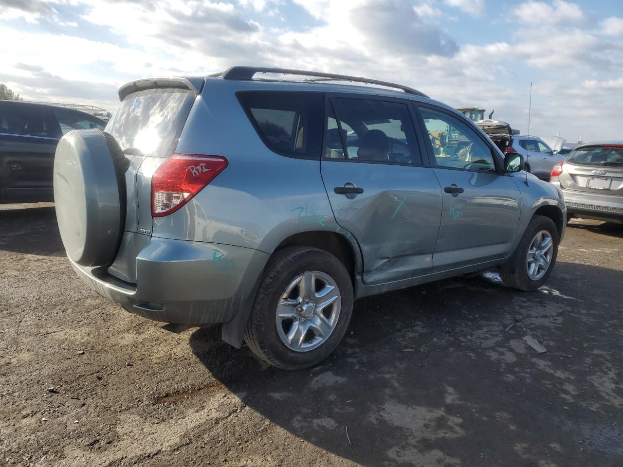 2007 Toyota RAV 4 VIN JTMBD33V575063162 Copart auction photo, side damage thumbnail 3