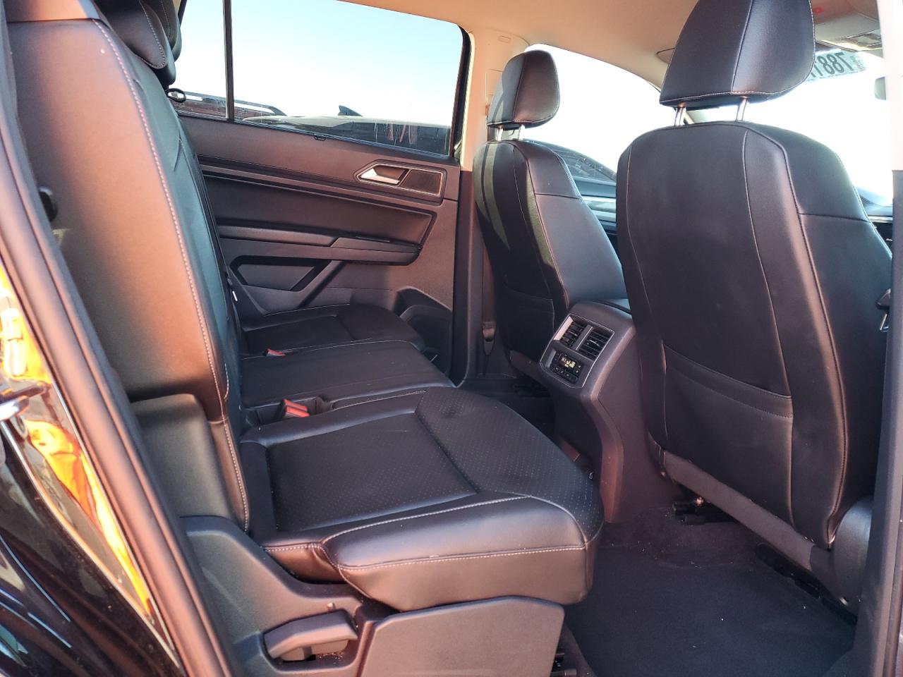 2018 Volkswagen Atlas VIN 1V2DR2CA0JC582333 Copart auction photo, front end damage thumbnail 11