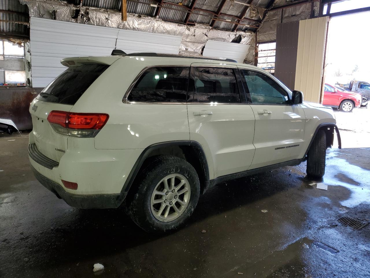 2019 Jeep Grand Cherokee VIN 1C4RJFAG3KC834557 Copart auction photo, front end damage thumbnail 3