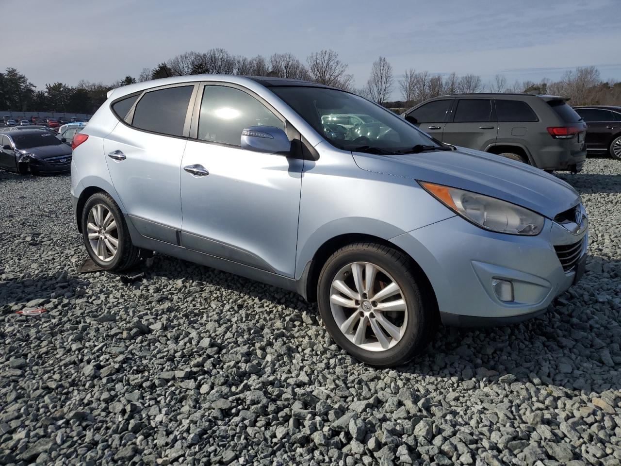 2011 Hyundai Tucson VIN KM8JU3AC6BU200813 Copart auction photo, mechanical damage thumbnail 4