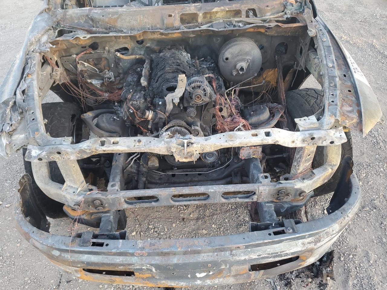 2015 RAM 1500 VIN 1C6RR7XT5FS759950 Copart auction photo, burn damage thumbnail 12