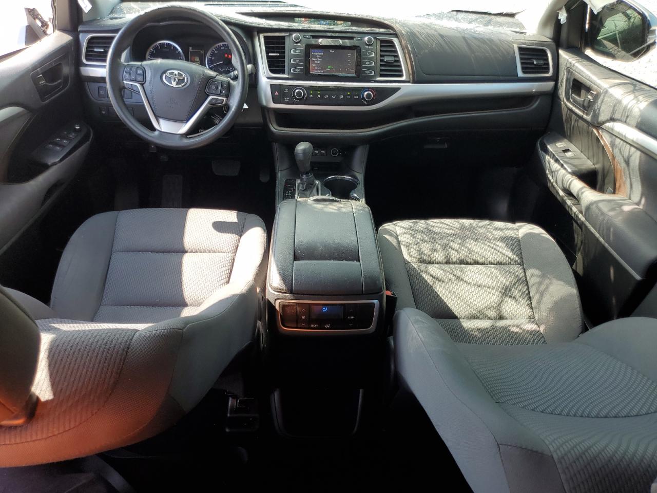 2019 Toyota Highlander VIN 5TDZARFH4KS059414 Copart auction photo, rollover damage thumbnail 8