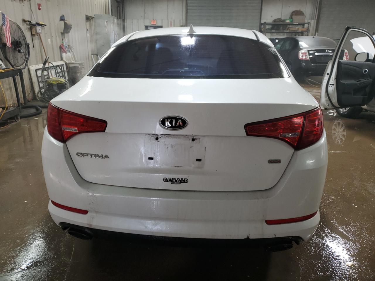 2011 KIA Optima VIN KNAGM4A71B5092289 Copart auction photo, side / rear end damage thumbnail 6