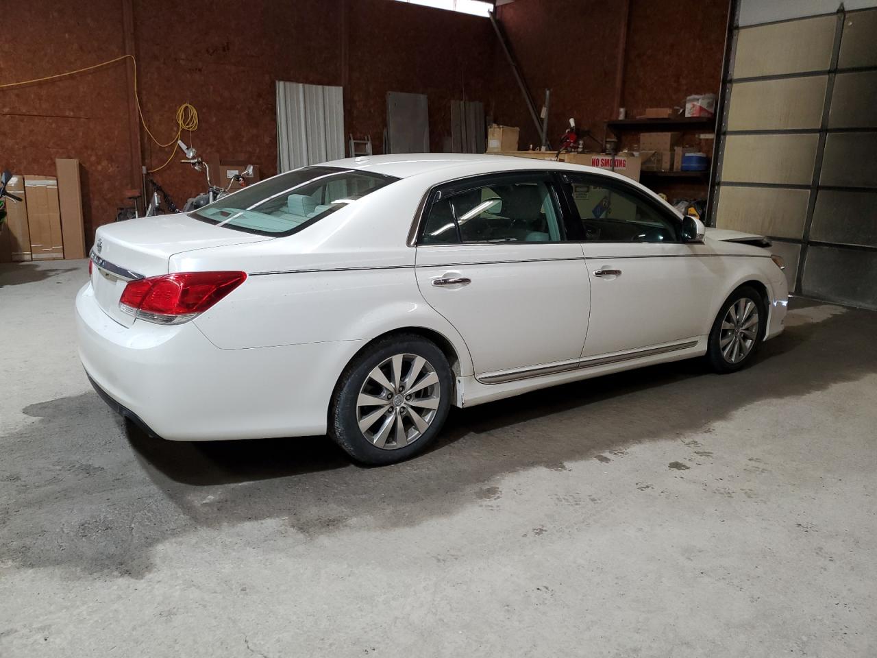 2011 Toyota Avalon VIN 4T1BK3DB2BU439529 Copart auction photo, front end damage thumbnail 3