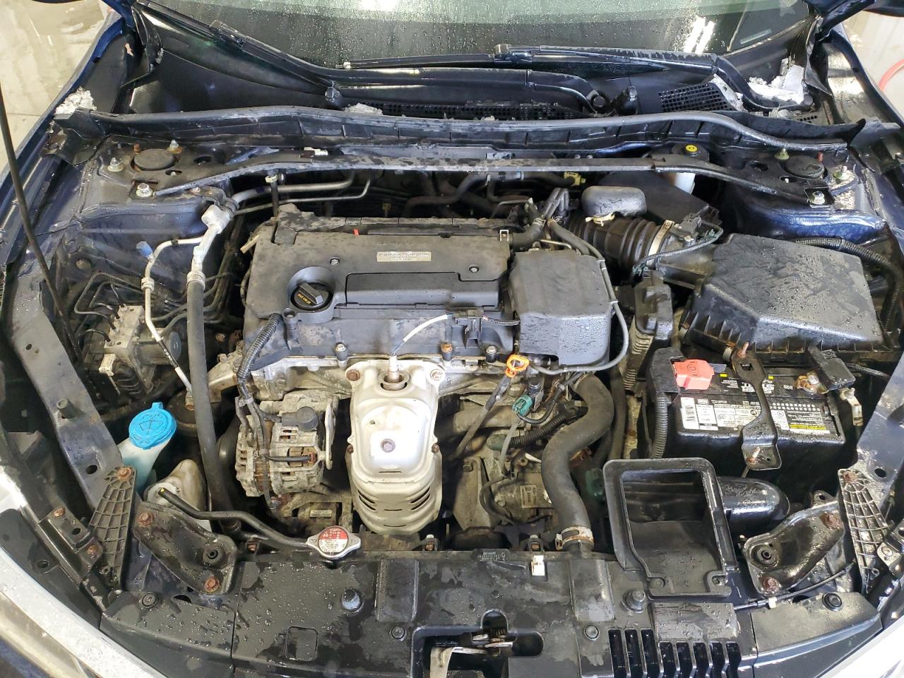 2016 Honda Accord VIN 1HGCR2F82GA179742 Copart auction photo, side / front end damage thumbnail 11