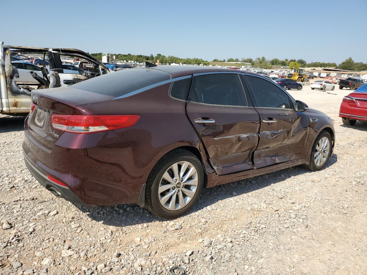 2018 KIA Optima VIN 5XXGU4L33JG261171 Copart auction photo, side / minor dent/scratches damage thumbnail 3