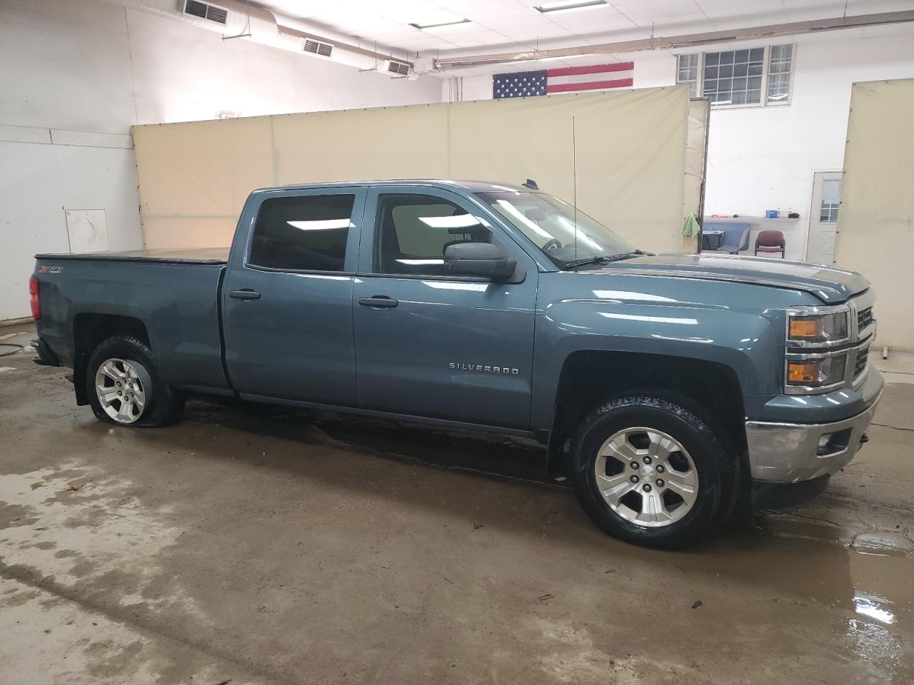 2014 Chevrolet Silverado VIN 3GCUKREC3EG232825 Copart auction photo, rear end / side damage thumbnail 4