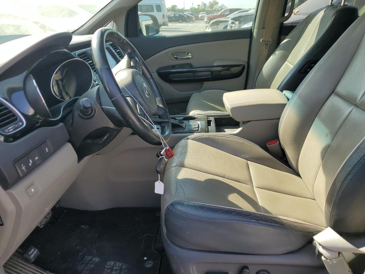 2018 KIA Sedona VIN KNDMC5C13J6394618 Copart auction photo, normal wear damage thumbnail 7