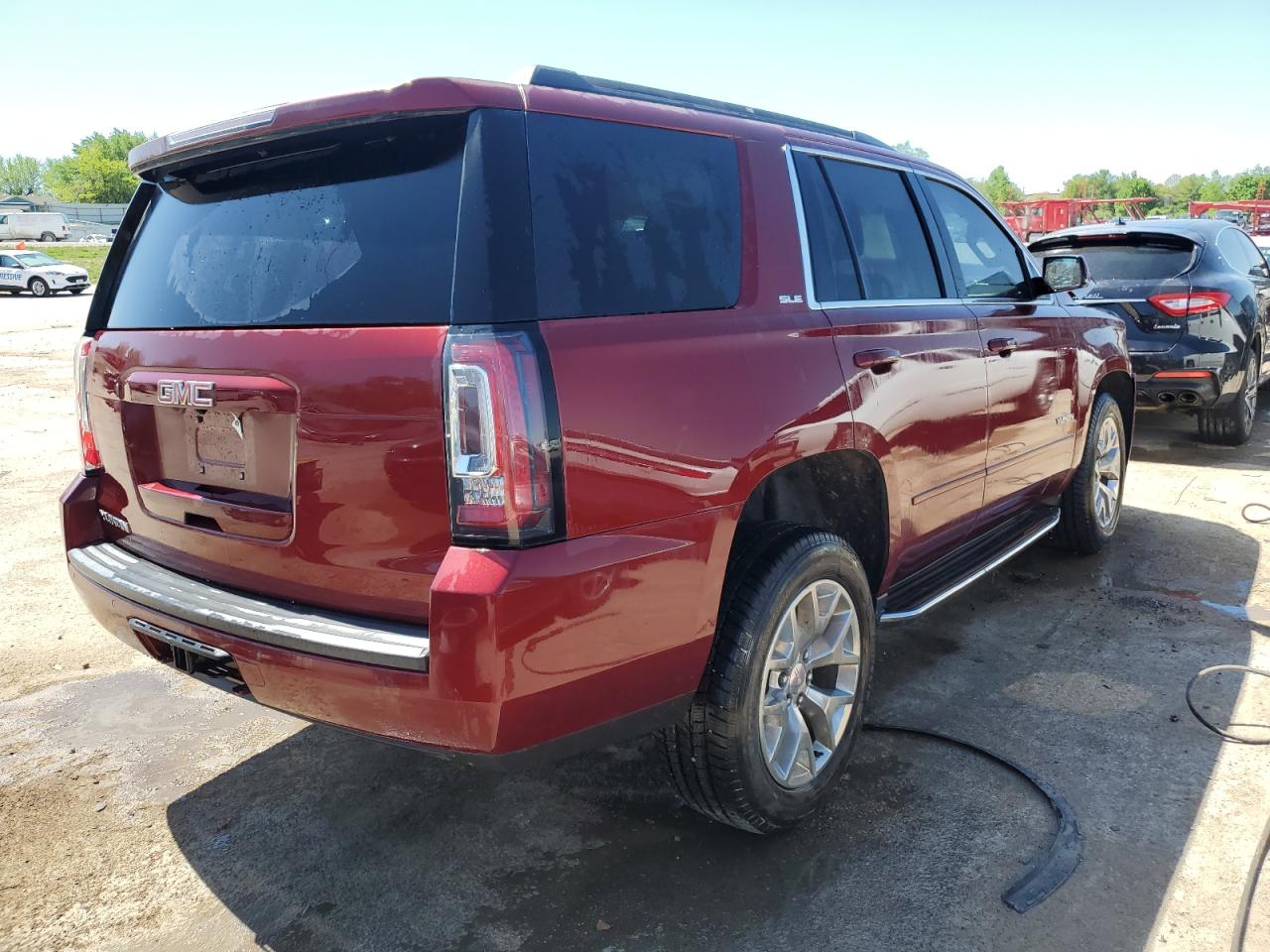 2018 GMC Yukon VIN 1GKS1AKCXJR292048 Copart auction photo, front end damage thumbnail 3