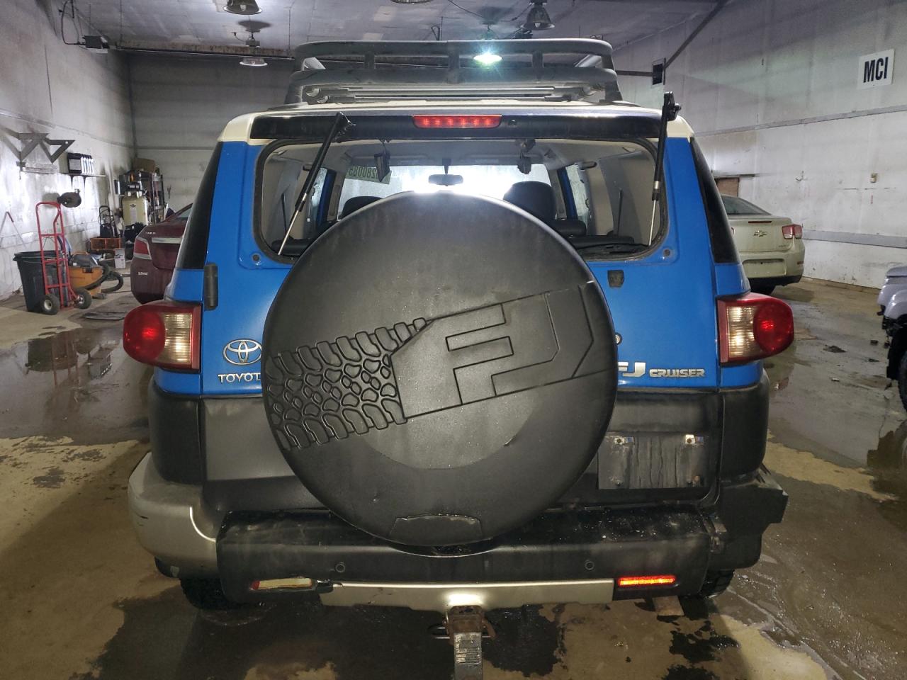 2007 Toyota FJ Cruiser VIN JTEBU11F070057388 Copart auction photo, rear end damage thumbnail 6