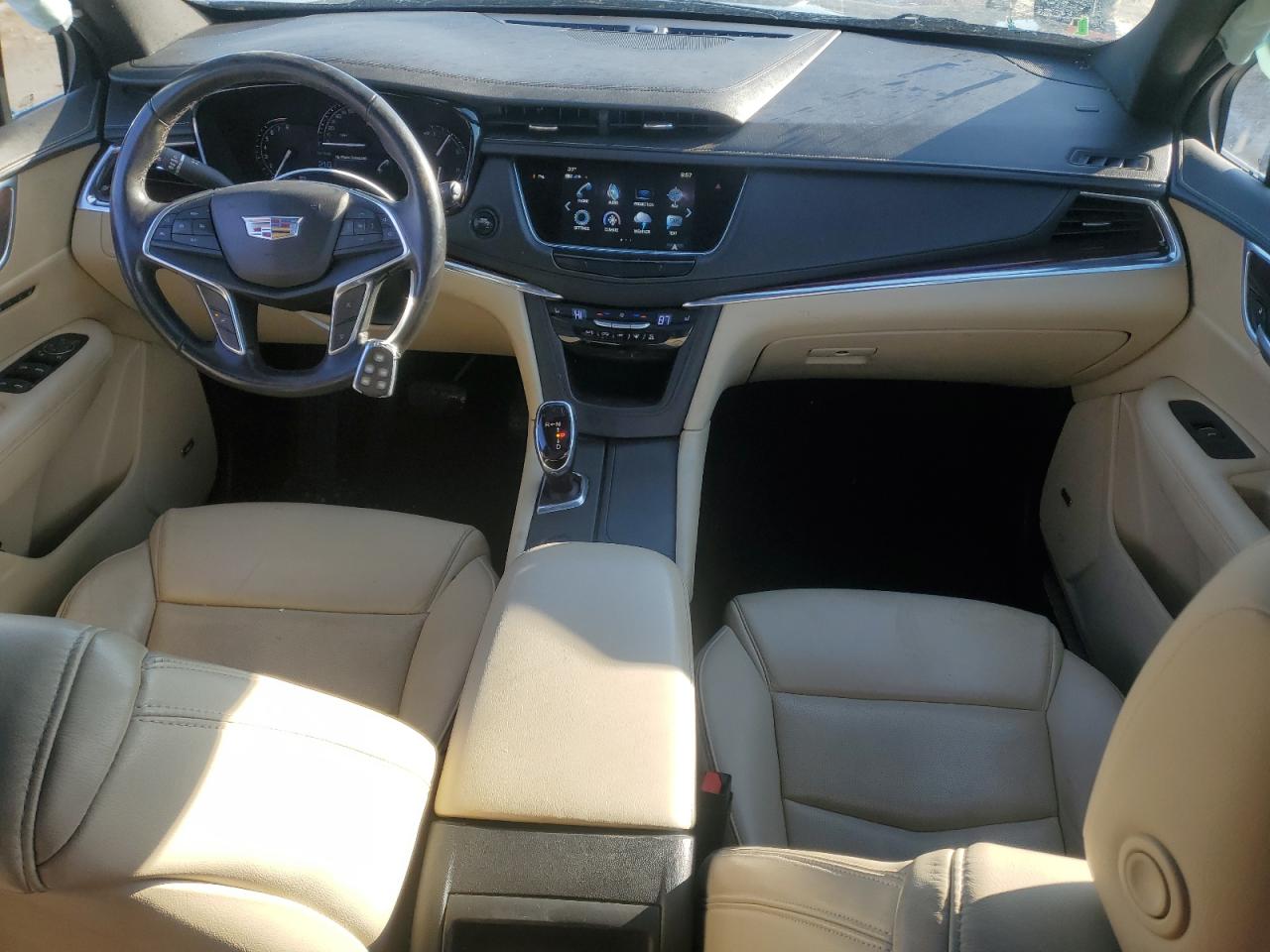 2018 Cadillac XT5 VIN 1GYKNDRS2JZ116085 Copart auction photo, side / rear end damage thumbnail 8