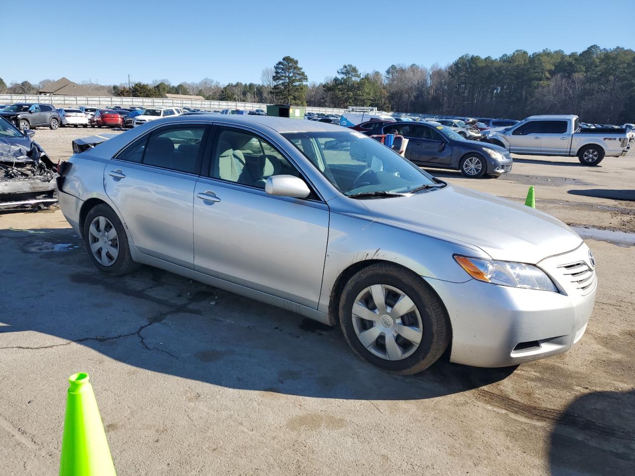 2009 Toyota Camry VIN 4T1BK46K39U083542 Copart auction photo, rear end / minor dent/scratches damage thumbnail 4