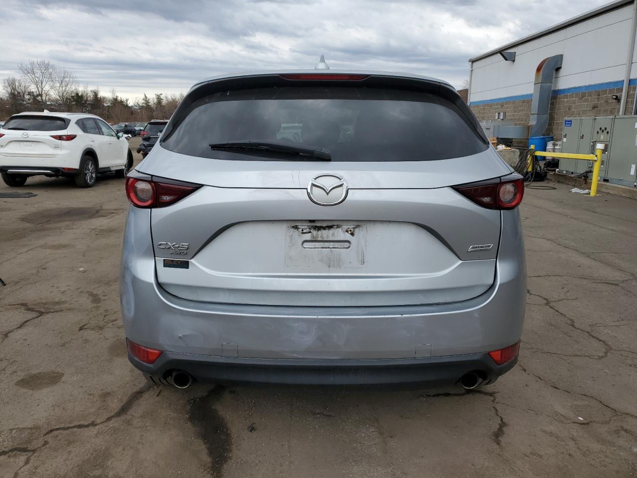 2017 Mazda CX-5 VIN JM3KFBCL5H0213635 Copart auction photo, front end / side damage thumbnail 6