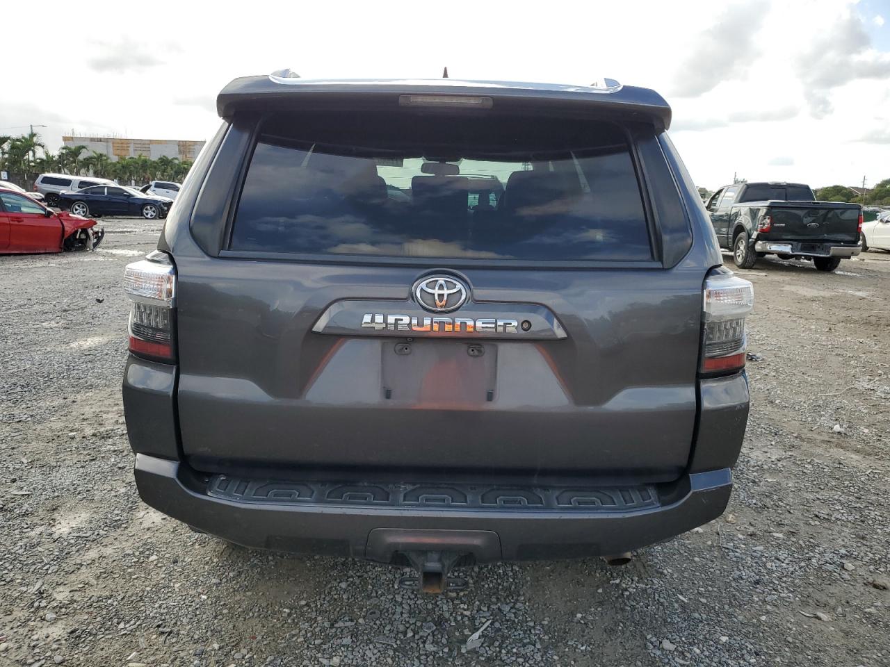 2015 Toyota 4Runner VIN JTEZU5JR7F5101940 Copart auction photo, water/flood / minor dent/scratches damage thumbnail 6