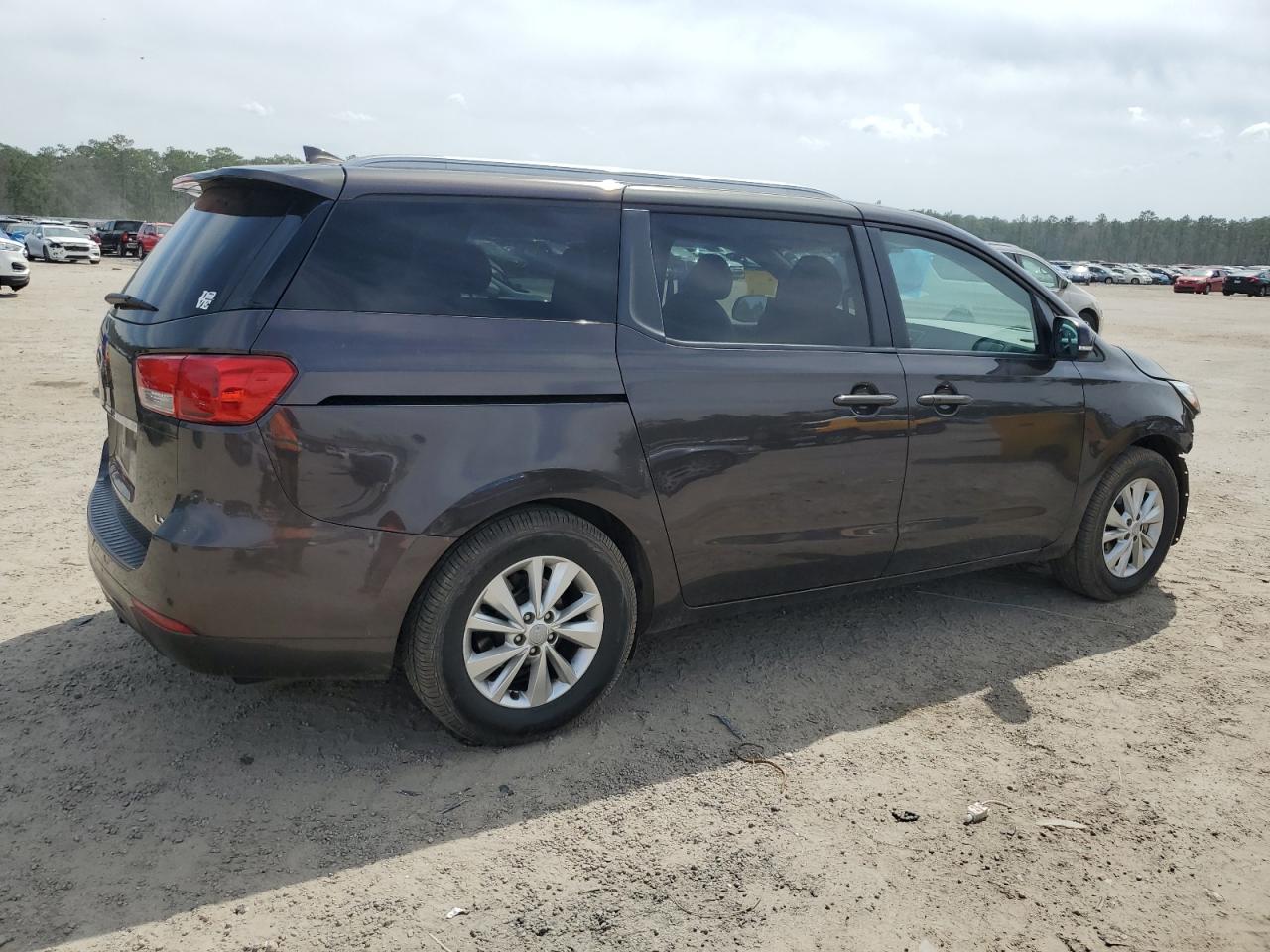 2017 KIA Sedona VIN KNDMB5C17H6293577 Copart auction photo, side / front end damage thumbnail 3