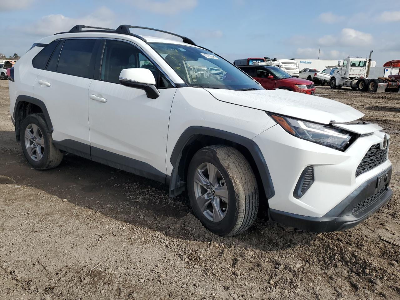 2024 Toyota RAV 4 VIN 2T3W1RFV6RW306370 Copart auction photo, side / front end damage thumbnail 4