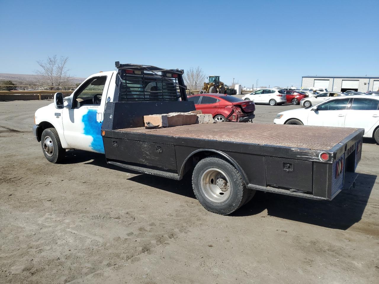 2000 Ford F350 VIN 1FDWF36S0YEB58190 Copart auction photo, vandalism damage thumbnail 2