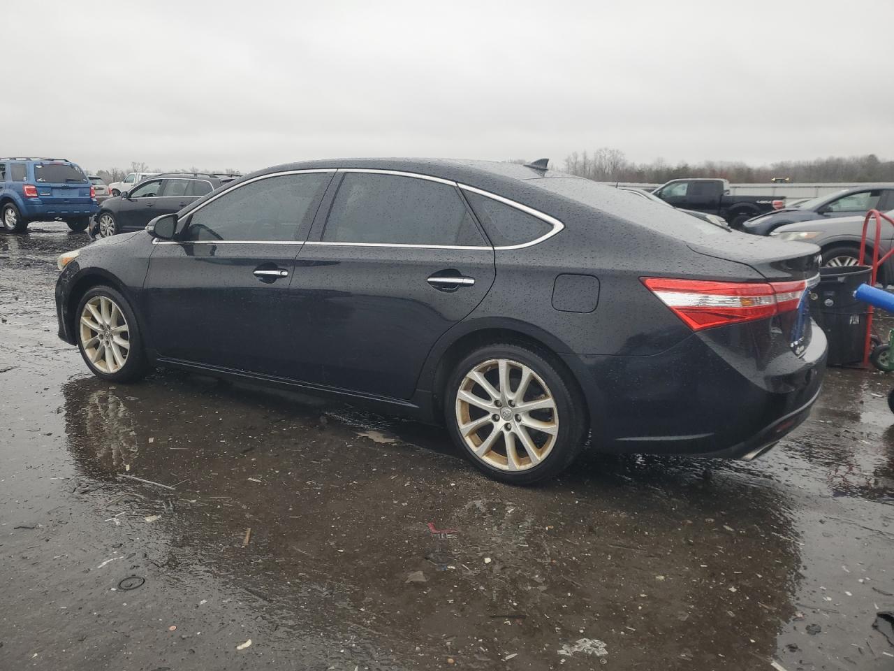 2015 Toyota Avalon VIN 4T1BK1EB5FU191222 Copart auction photo, rear end / minor dent/scratches damage thumbnail 2