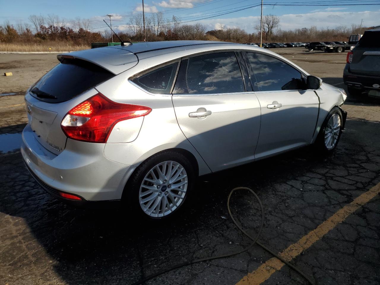 2014 Ford Focus VIN 1FADP3N26EL194599 Copart auction photo, front end damage thumbnail 3
