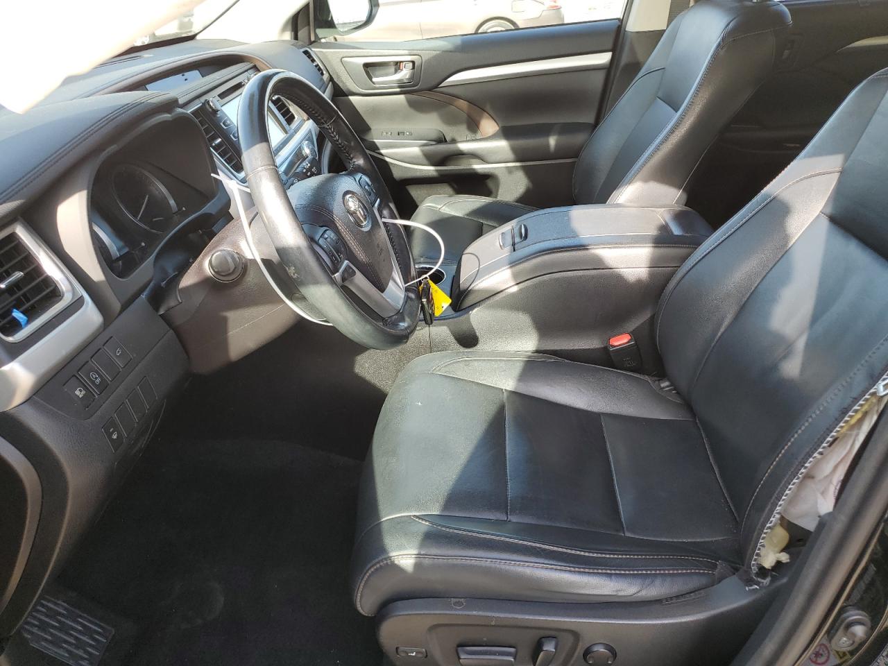 2017 Toyota Highlander VIN 5TDJZRFH7HS439409 Copart auction photo, front end / side damage thumbnail 7
