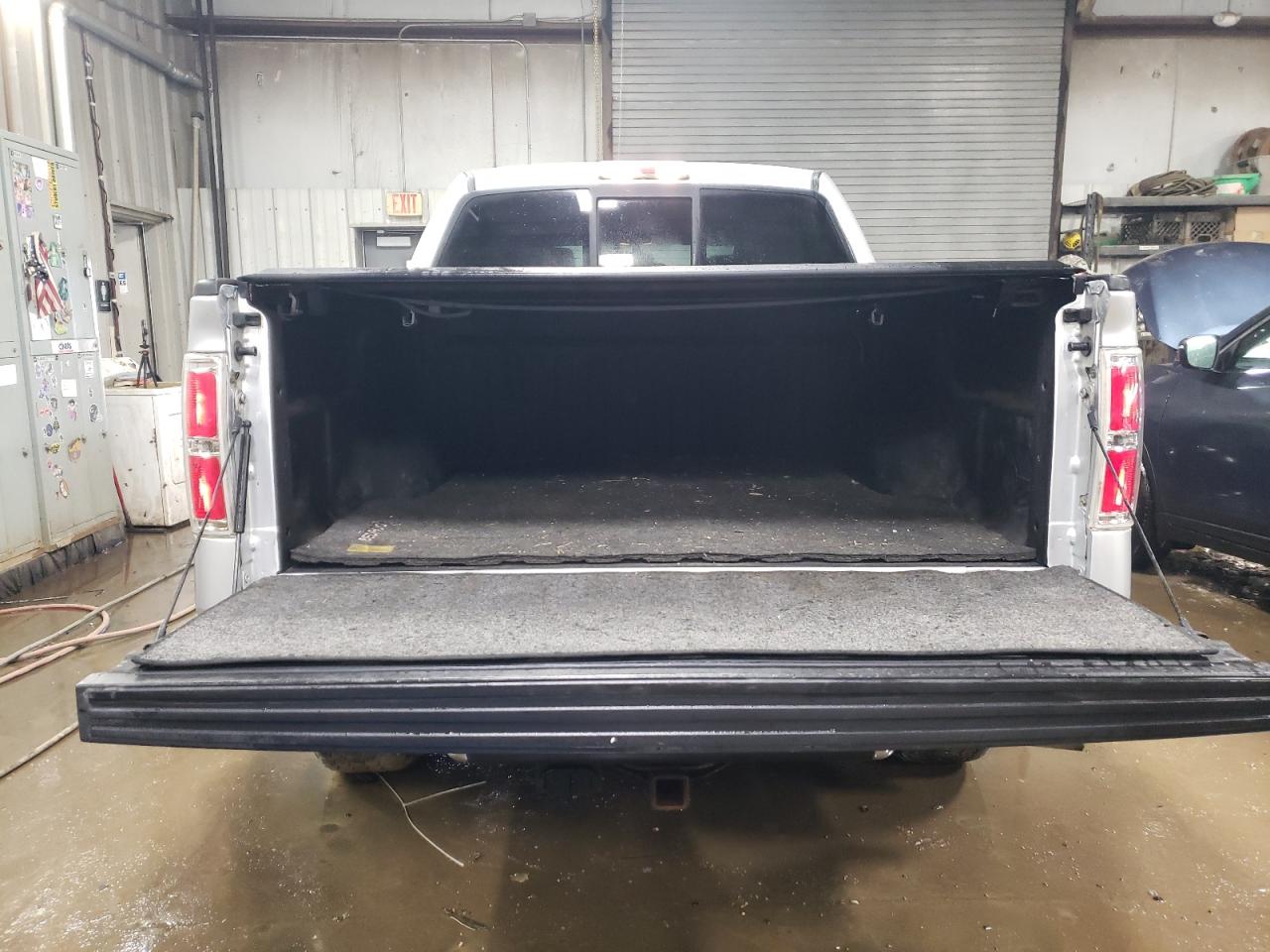 2013 Ford F-150 VIN 1FTFW1EF1DFD38831 Copart auction photo, front end / minor dent/scratches damage thumbnail 6