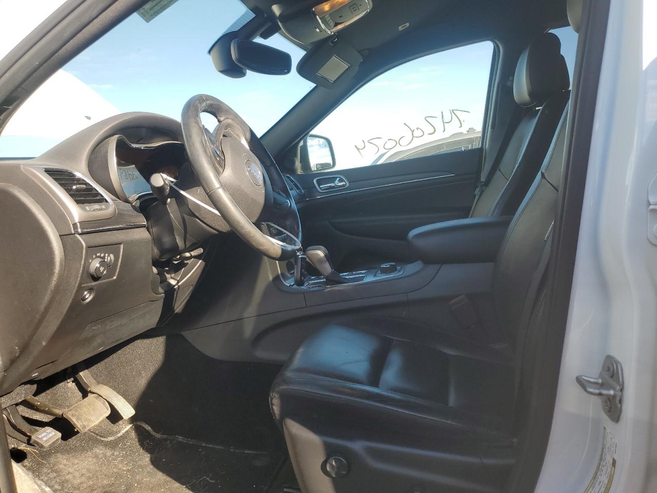 2019 Jeep Grand Cherokee VIN 1C4RJFBG3KC810354 Copart auction photo, front end damage thumbnail 7