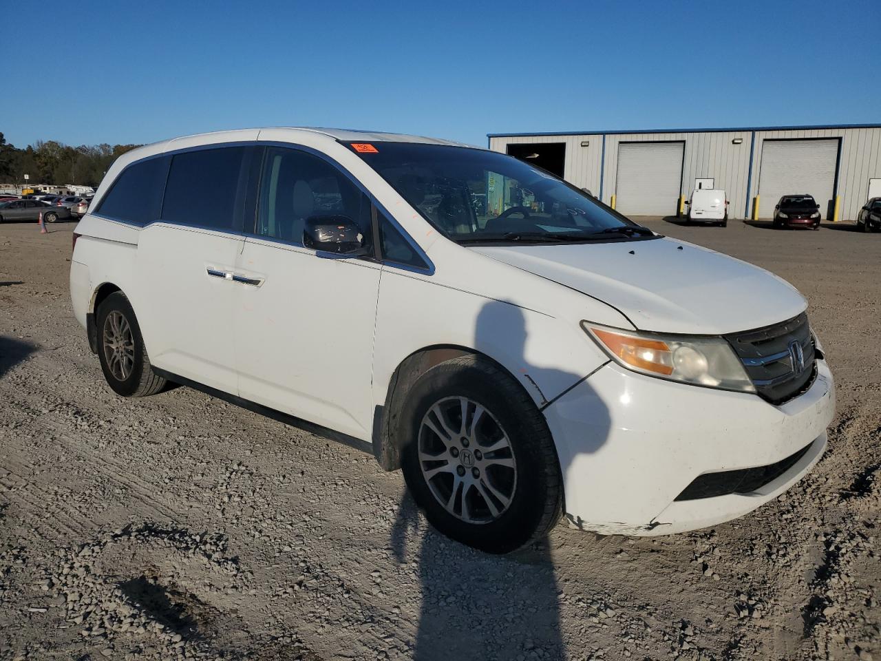 2011 Honda Odyssey VIN 5FNRL5H66BB005955 Copart auction photo, front end / minor dent/scratches damage thumbnail 4
