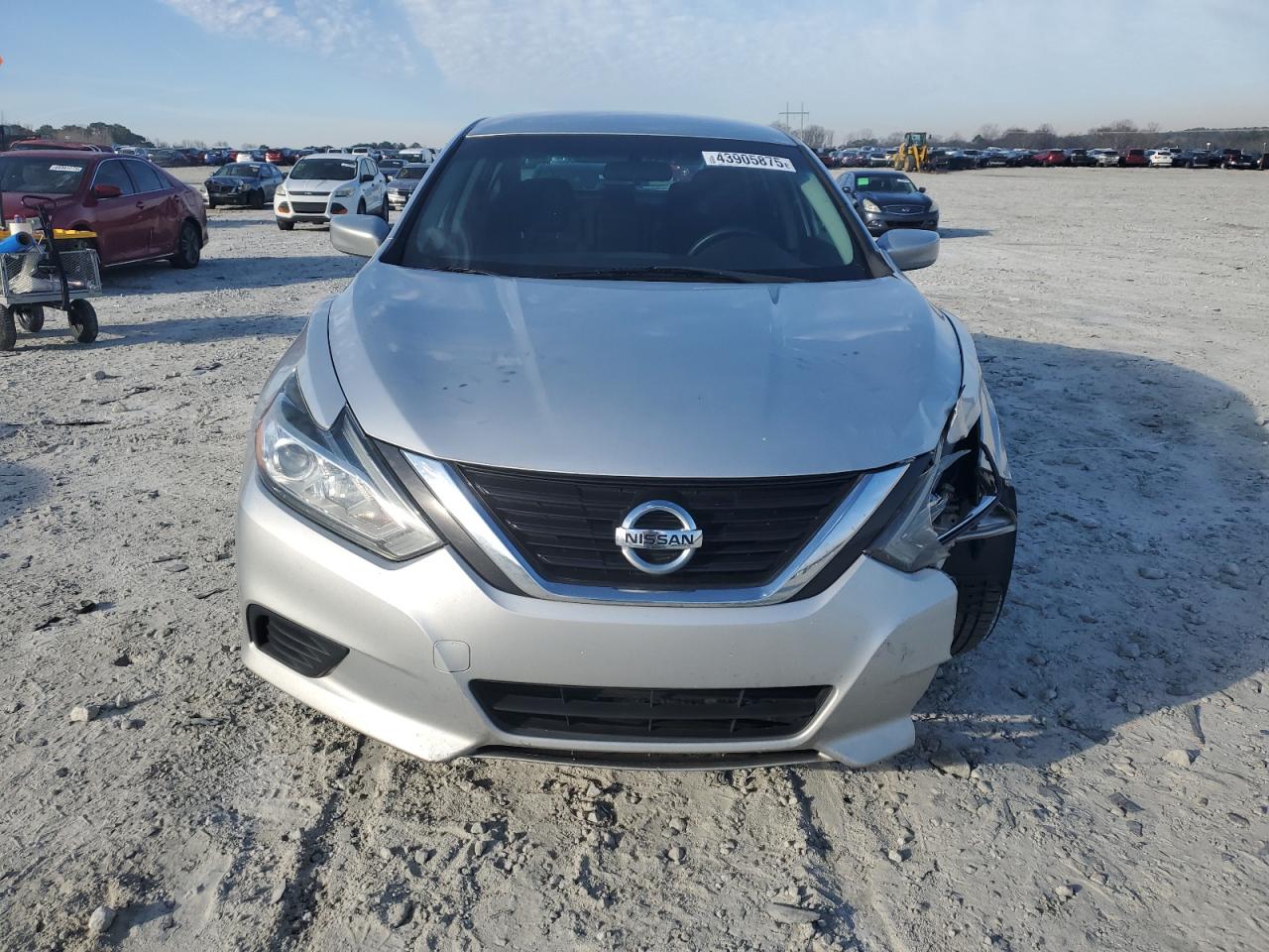 2018 Nissan Altima VIN 1N4AL3AP8JC237107 Copart auction photo, front end / minor dent/scratches damage thumbnail 5