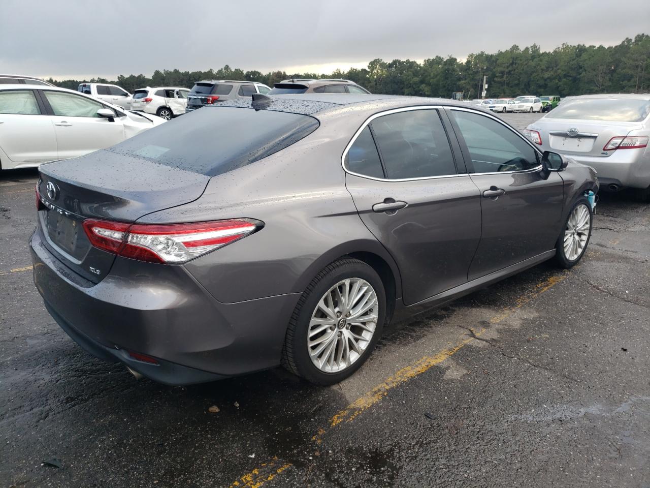 2018 Toyota Camry VIN 4T1B11HK3JU080109 Copart auction photo, front end damage thumbnail 3
