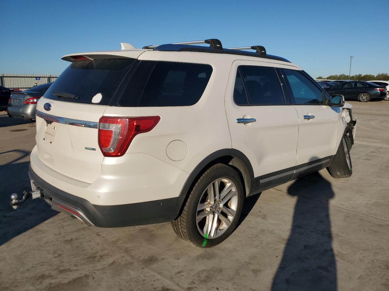 2017 Ford Explorer VIN 1FM5K8FH0HGD17125 Copart auction photo, front end damage thumbnail 3