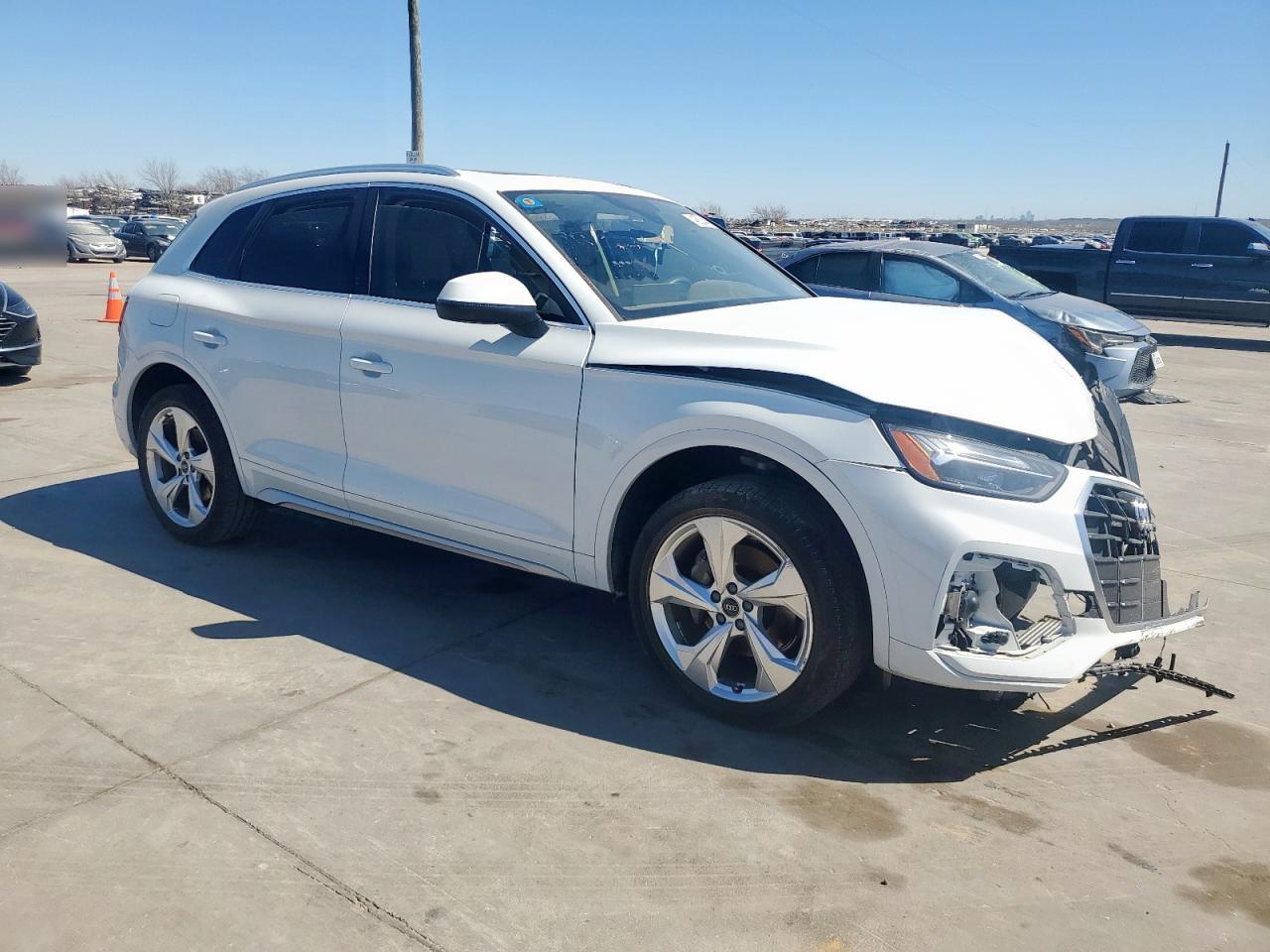 2021 Audi Q5 VIN WA1BAAFYXM2067329 Copart auction photo, front end damage thumbnail 4