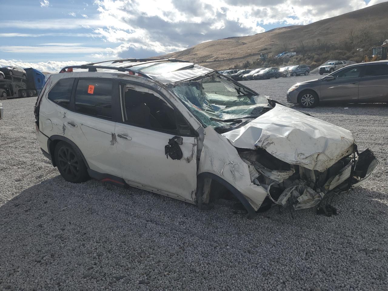 2019 Subaru Forester VIN JF2SKAKC8KH456883 Copart auction photo, rollover damage thumbnail 4