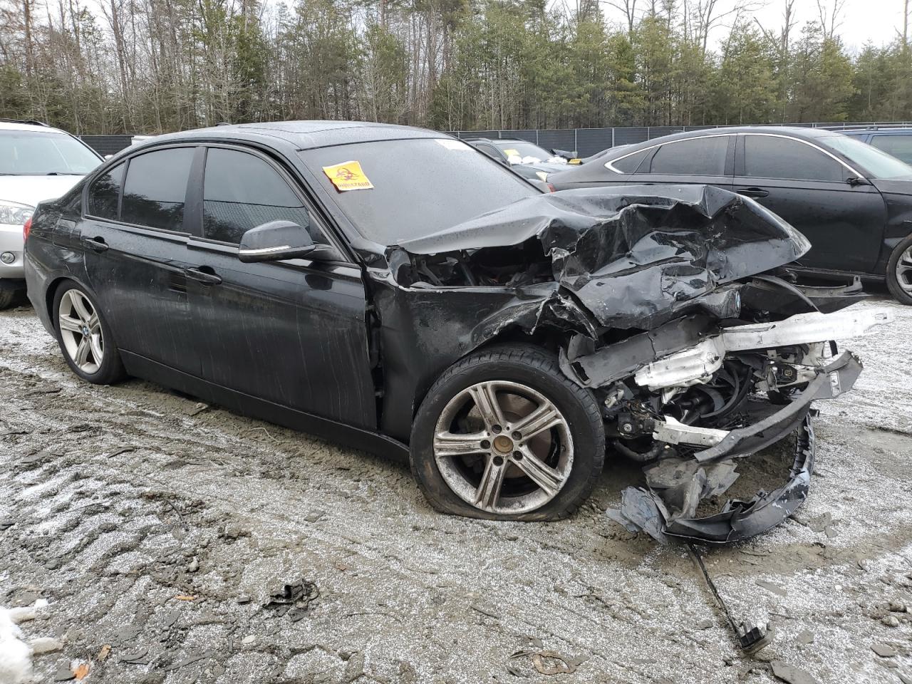 2014 BMW 3er VIN WBA3C3G51ENS70028 Copart auction photo, front end damage thumbnail 4