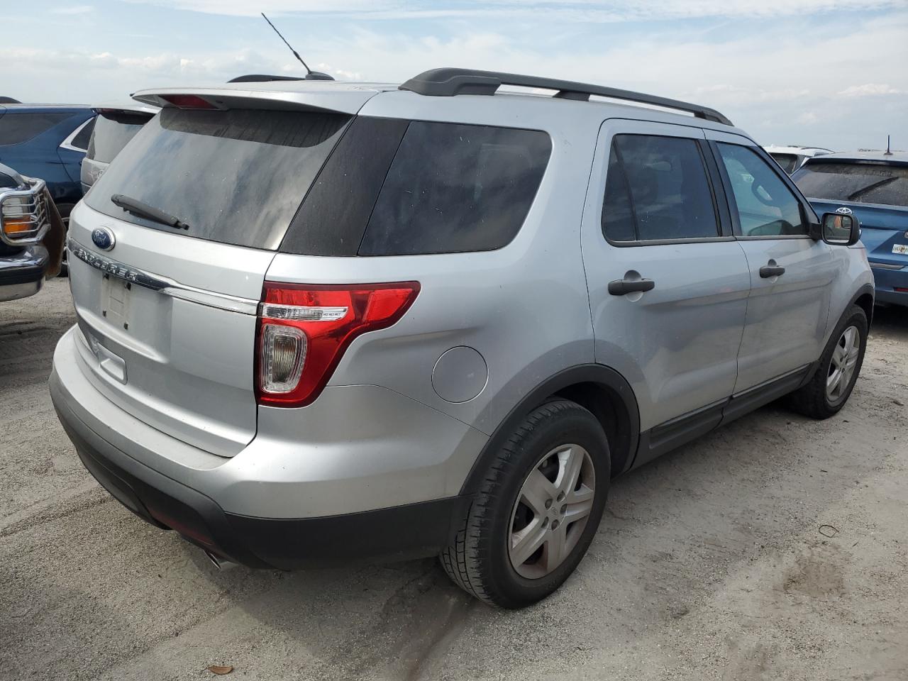 2012 Ford Explorer VIN 1FMHK7B89CGA66949 Copart auction photo, water/flood damage thumbnail 3