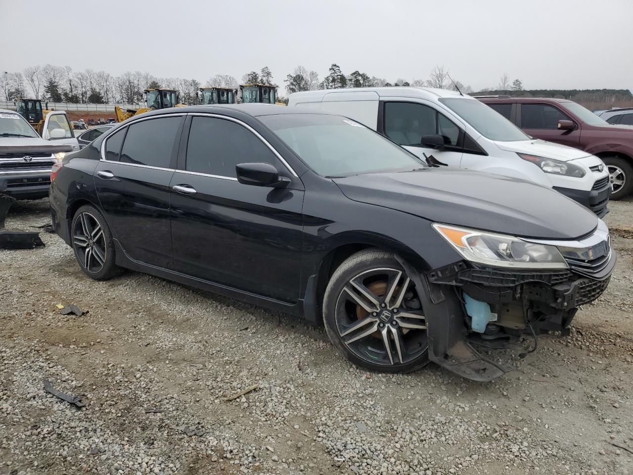 2017 Honda Accord VIN 1HGCR2F5XHA161531 Copart auction photo, front end / side damage thumbnail 4