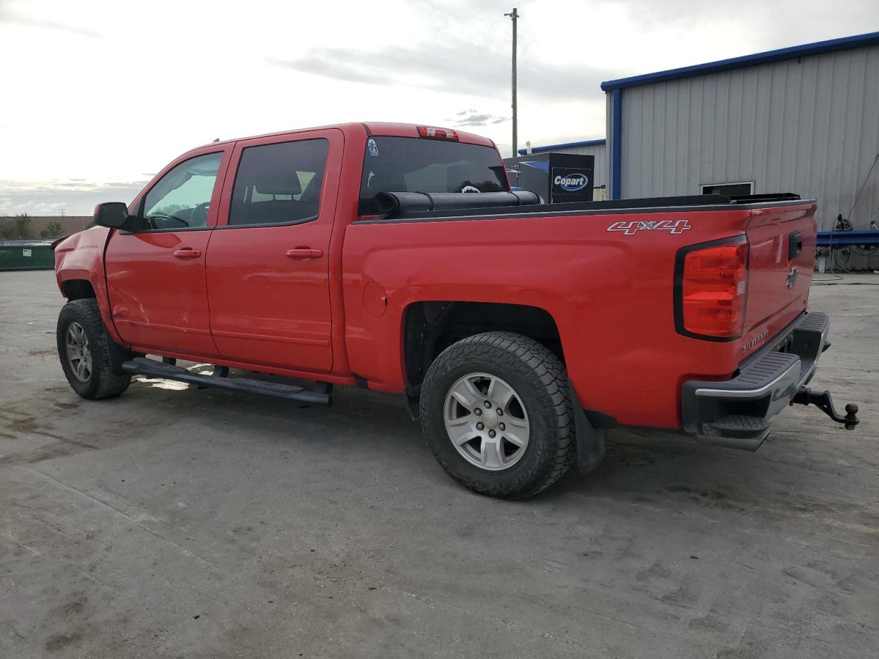 2017 Chevrolet Silverado VIN 3GCUKREC3HG446377 Copart auction photo, front end / side damage thumbnail 2