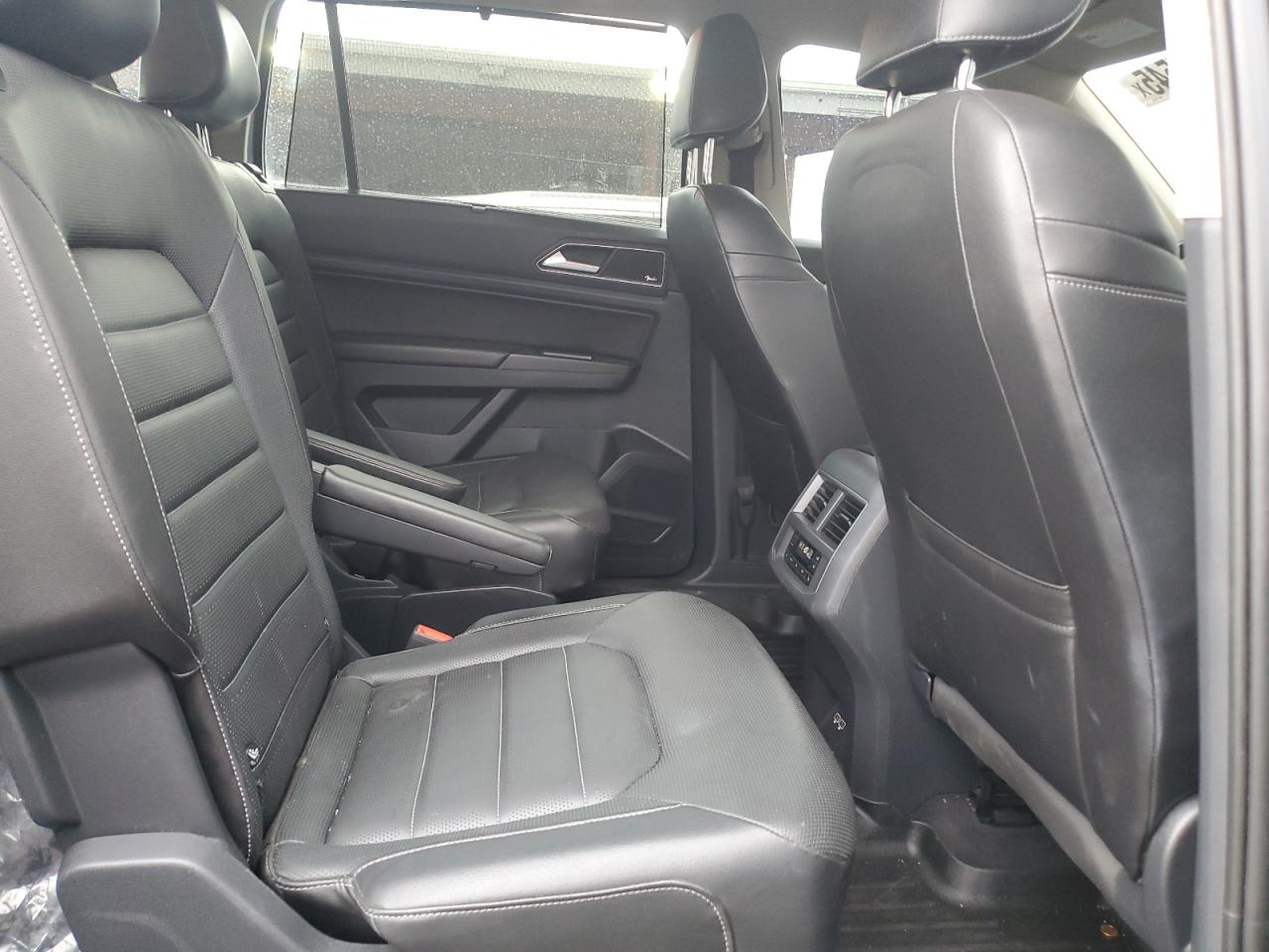 2018 Volkswagen Atlas VIN 1V2NR2CA0JC557128 Copart auction photo, front end / side damage thumbnail 10