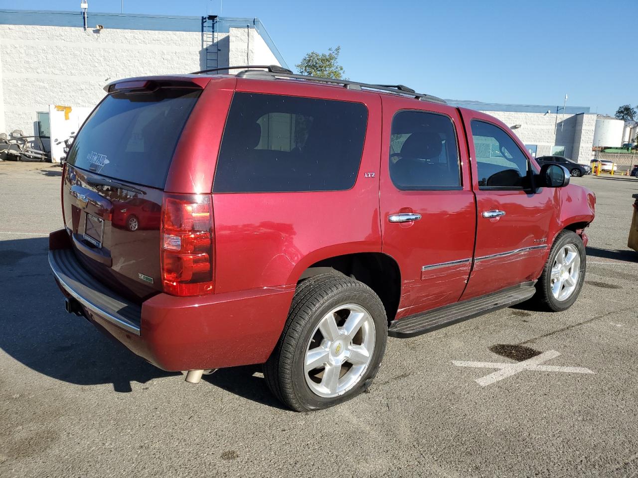 2011 Chevrolet Tahoe VIN 1GNSCCE03BR194409 Copart auction photo, front end / side damage thumbnail 3