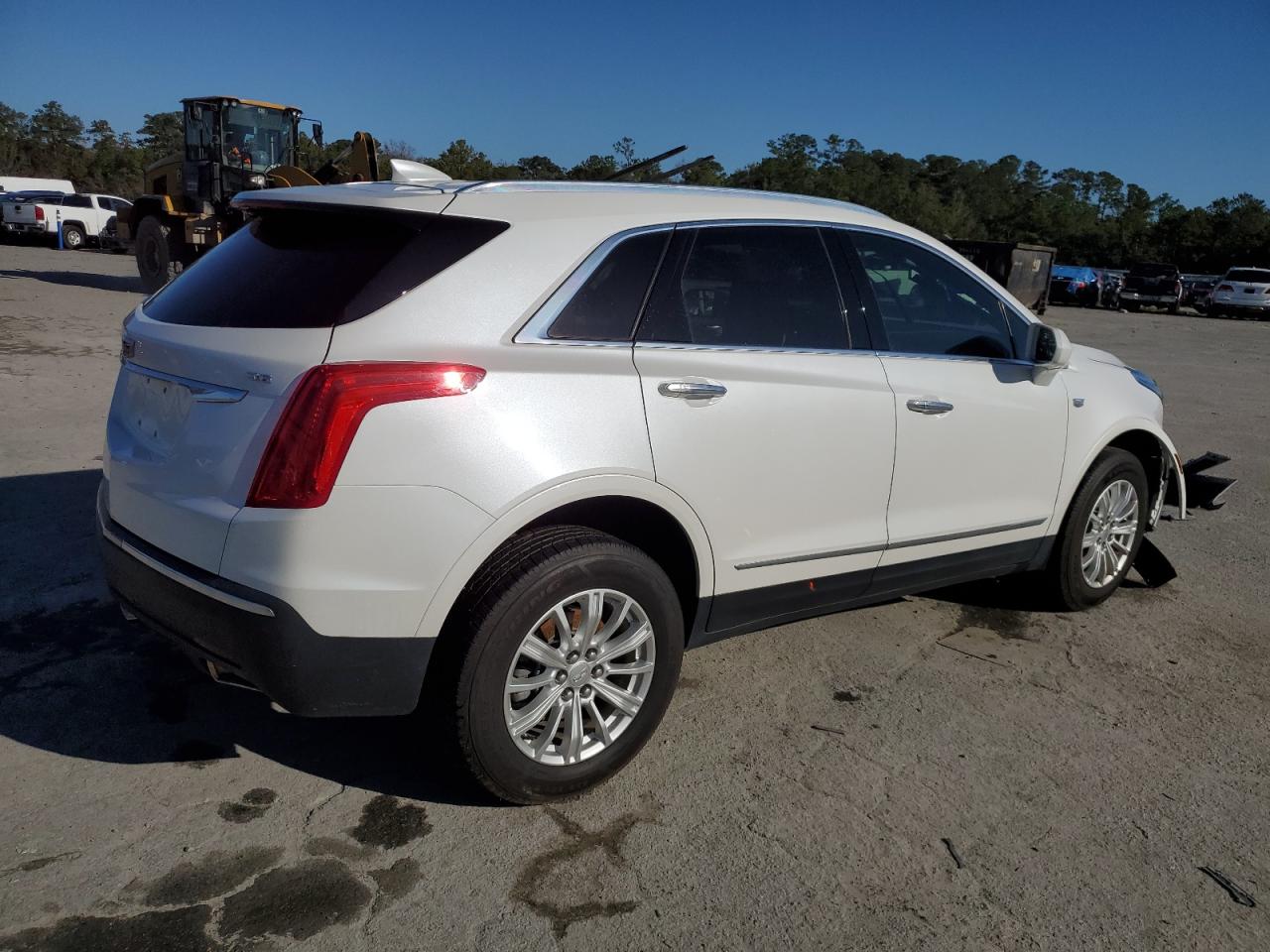 2018 Cadillac XT5 VIN 1GYKNARS8JZ209112 Copart auction photo, front end damage thumbnail 3