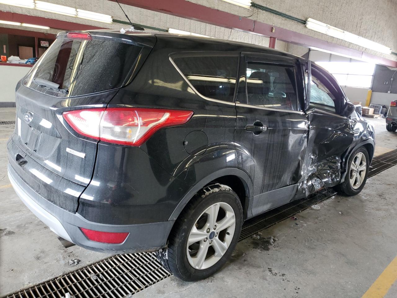 2015 Ford Escape VIN 1FMCU0GXXFUA99668 Copart auction photo, side damage thumbnail 3