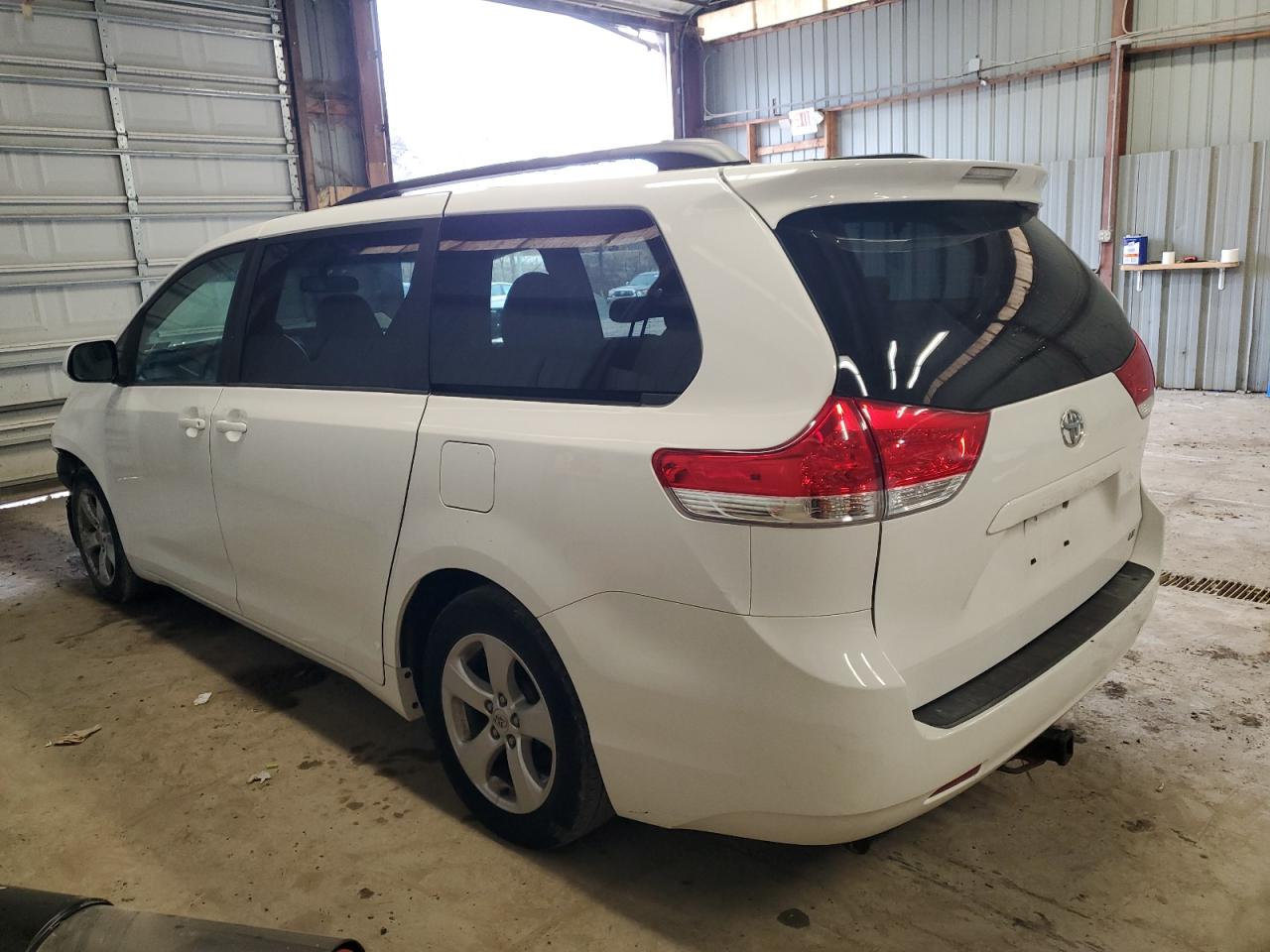 2012 Toyota Sienna VIN 5TDKK3DC4CS277275 Copart auction photo, front end damage thumbnail 2