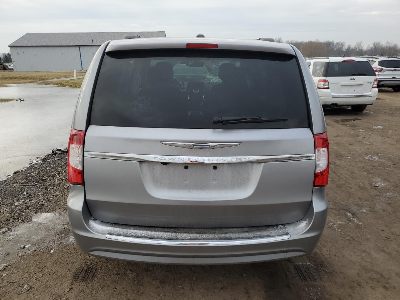 2014 Chrysler Town & Country VIN 2C4RC1BG9ER272137 Copart auction photo, front end / side damage thumbnail 6