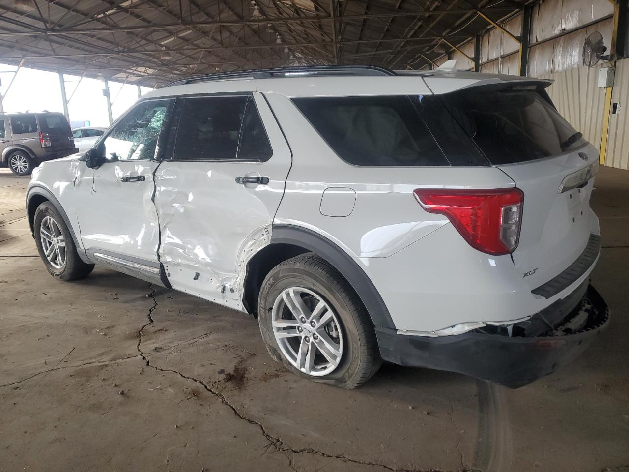 2023 Ford Explorer VIN 1FMSK7DH9PGB73122 Copart auction photo, side / rear end damage thumbnail 2