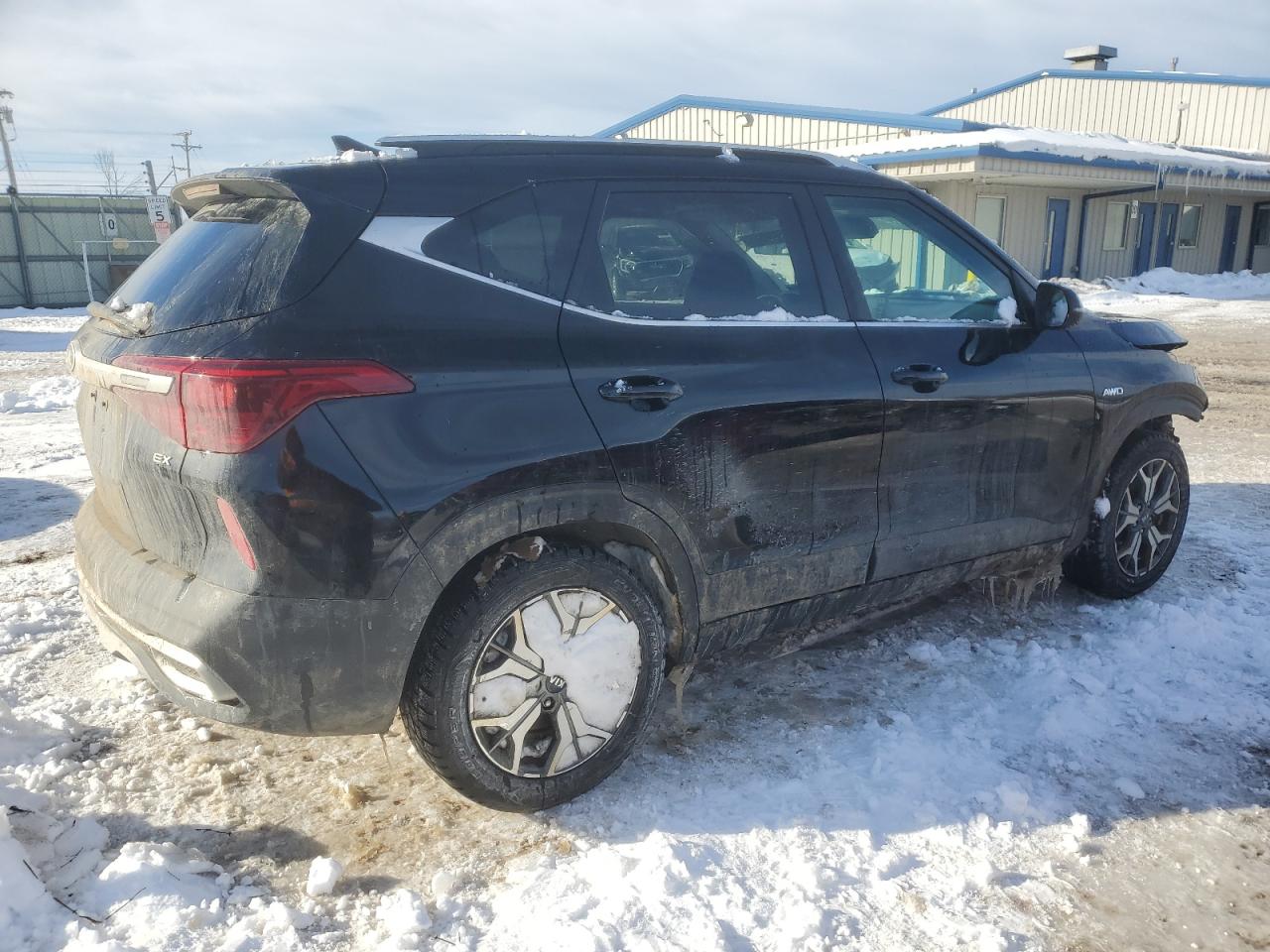 2021 KIA Seltos VIN KNDERCAAXM7050048 Copart auction photo, front end damage thumbnail 3